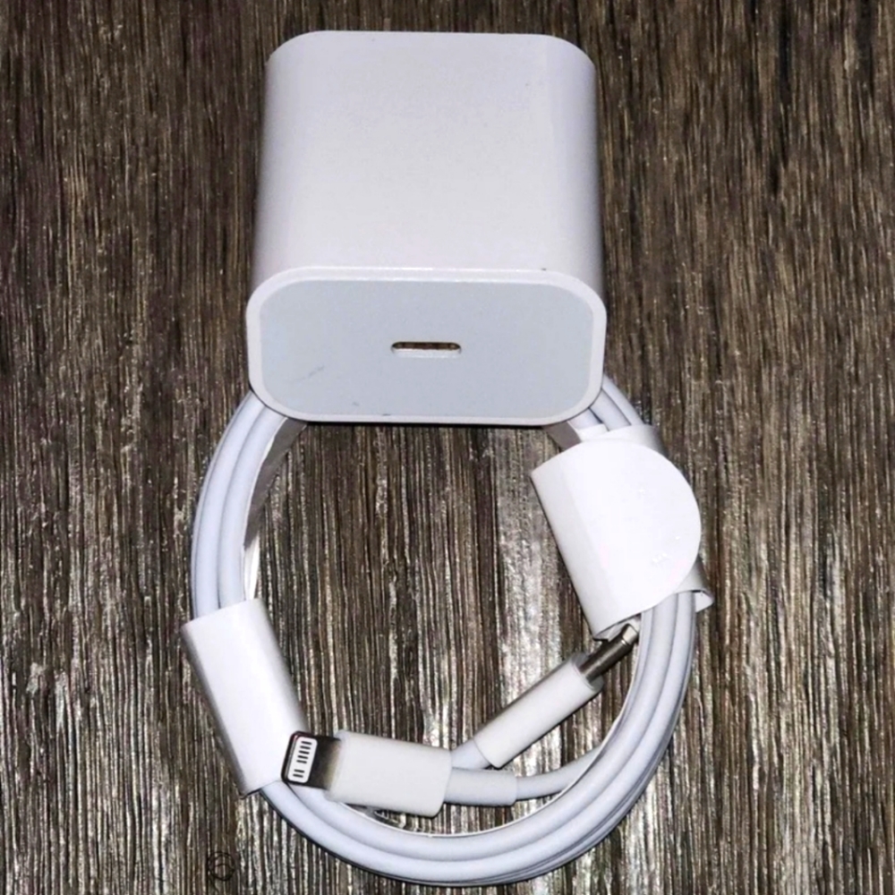 iPhone 20W USB -C Charger